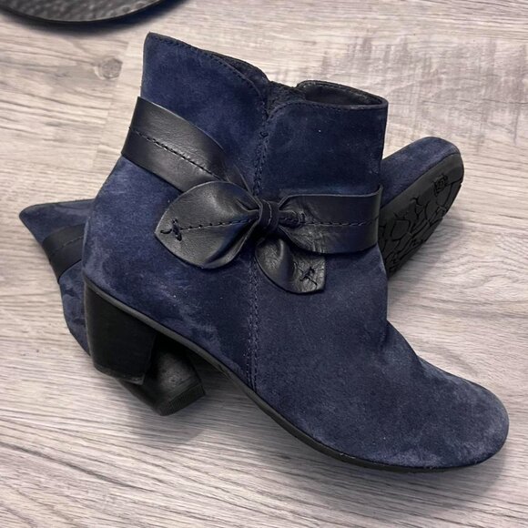 Hotter Comfort Concept Blue Suede Ankle Booties Size 8 - Picture 3 of 8